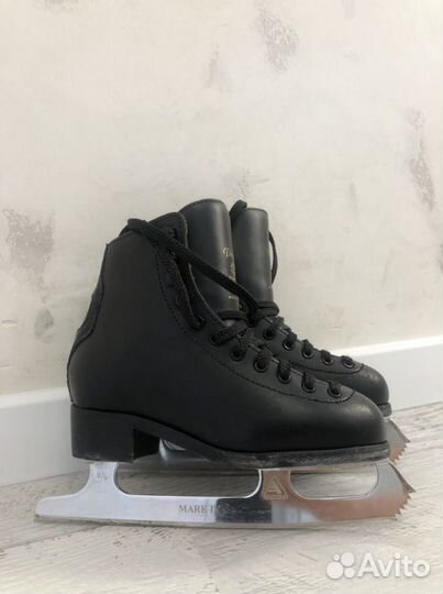 Фигурные коньки wifa