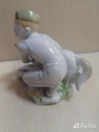 Статуэтка Юный пограничник. Мальчик с собакой