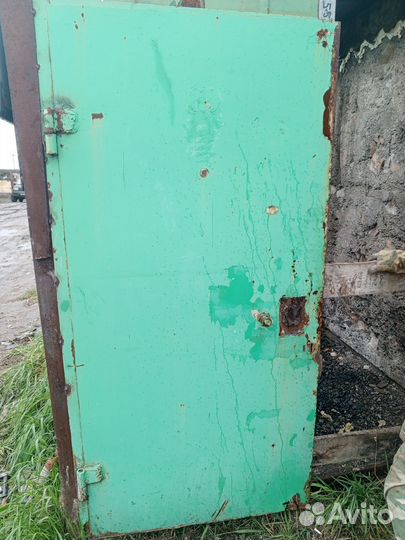 Металлическая дверь бу
