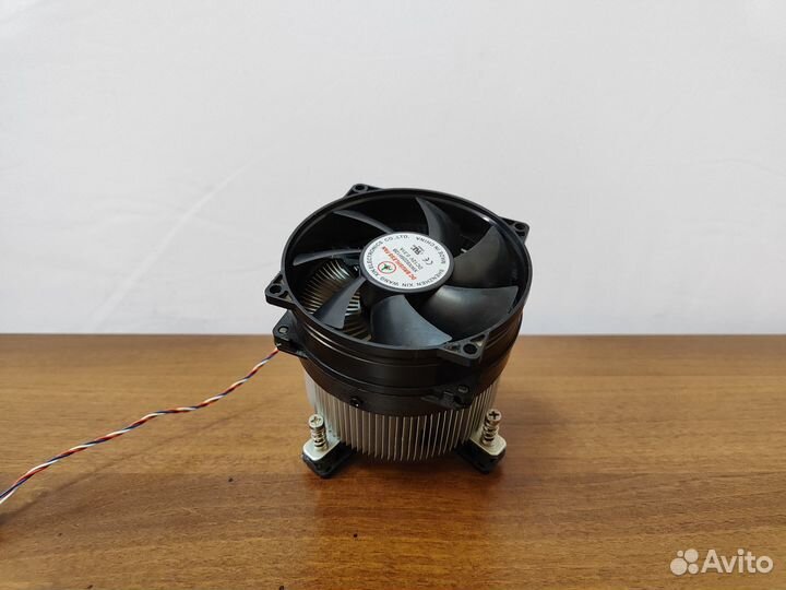 Качественный кулер с большим радиатором для LGA775
