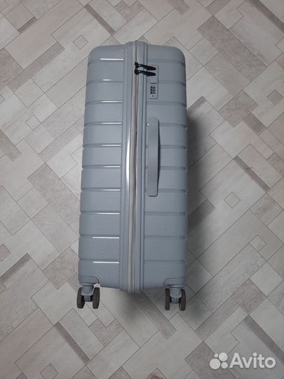 Чемодан на колесах