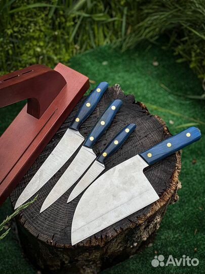 Набор кухонных ножей с подставкой