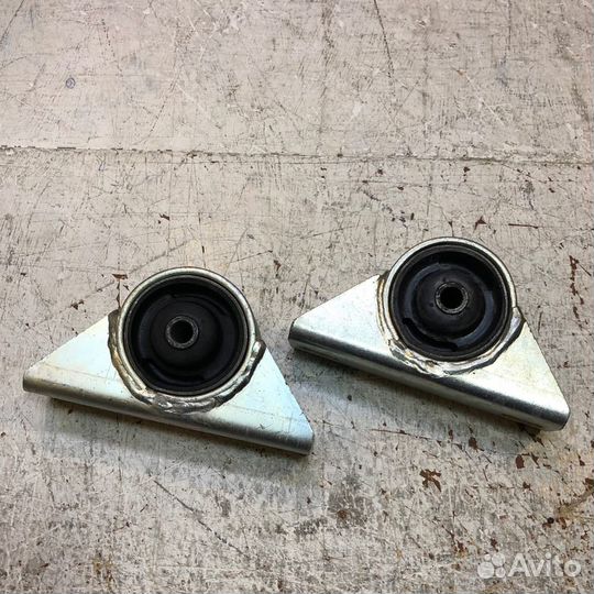 Усиленная опора Коробки Раздаточной нива