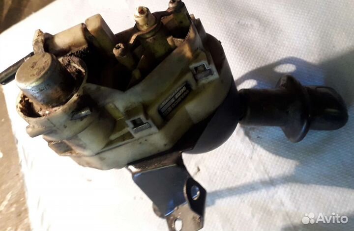 Кран ручника на грузовик вольво