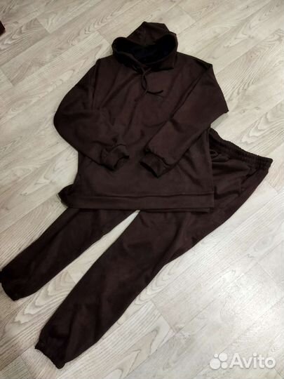 Костюм спортивный