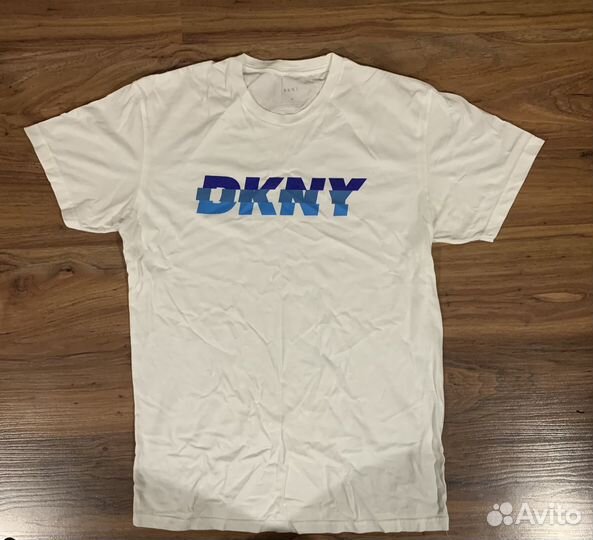 Футболка dkny