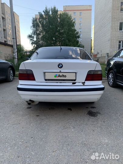 BMW 3 серия 1.8 AT, 1998, 258 000 км