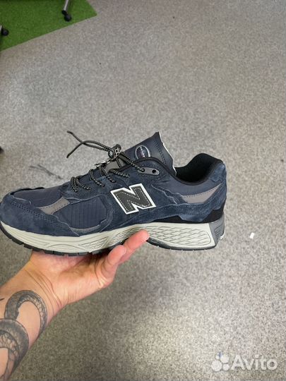 New Balance NB 2002R