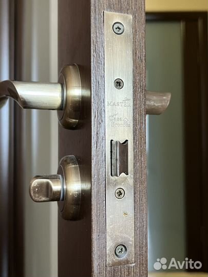 Двери межкомнатные с коробкой