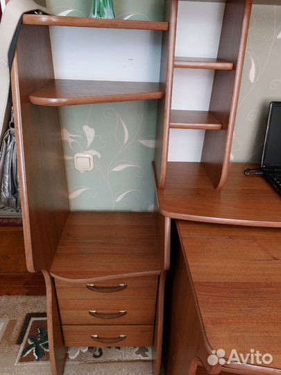 Компьютерный стол