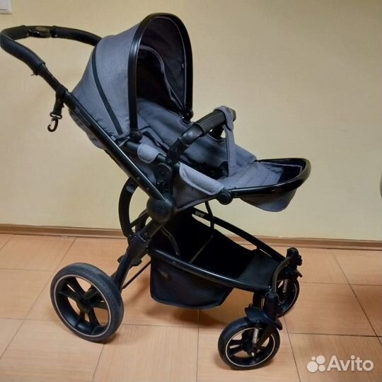 Коляска moon 2 в 1 с переходниками для автокресла