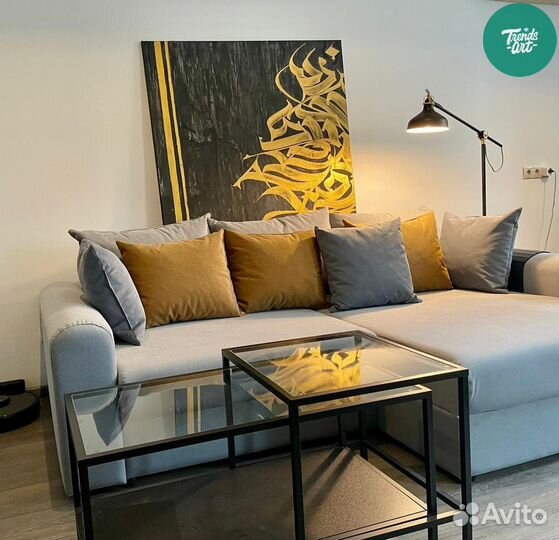 Стильные картины для интерьера в прихожую