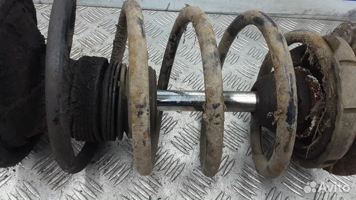 Амортизатор/стойка передняя левая Volvo XC70