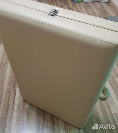 Кушетка с регулировкой высоты