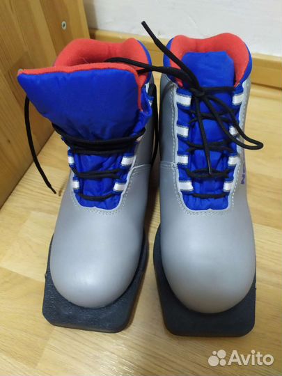Лыжные ботинки 34