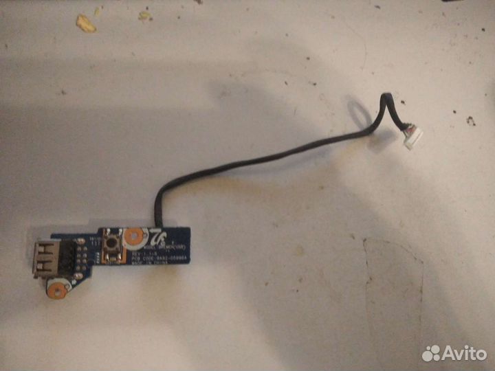 Плата кнопки вкл и usb ba92-05996a r525 r540 itd