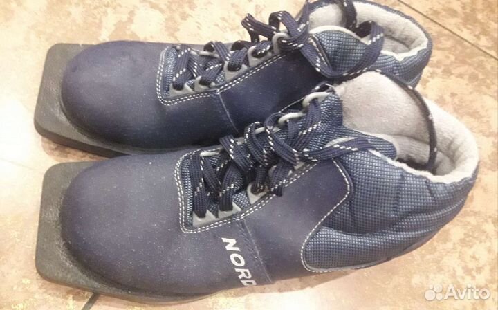 Лыжные ботинки