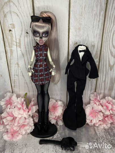 Монстер Хай Зомби Гага Бронь