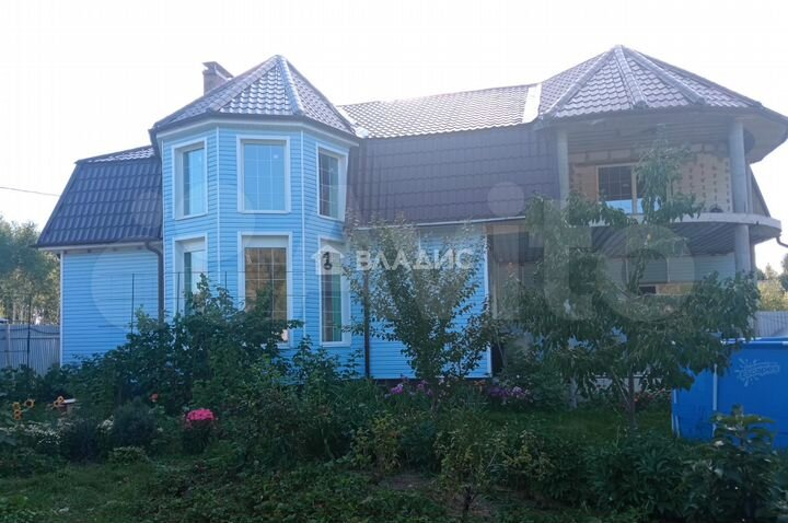 Дом 339,4 м² на участке 10 сот.