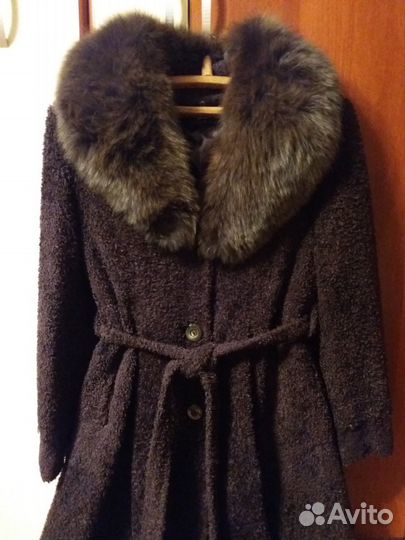 Продам пальто с подстёжкой (осень-зима)