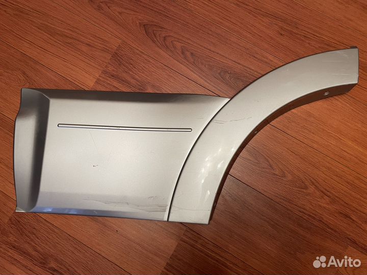 Накладка задней левой двери Pajero 4