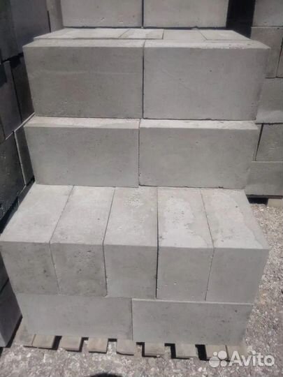 Бетонные блоки