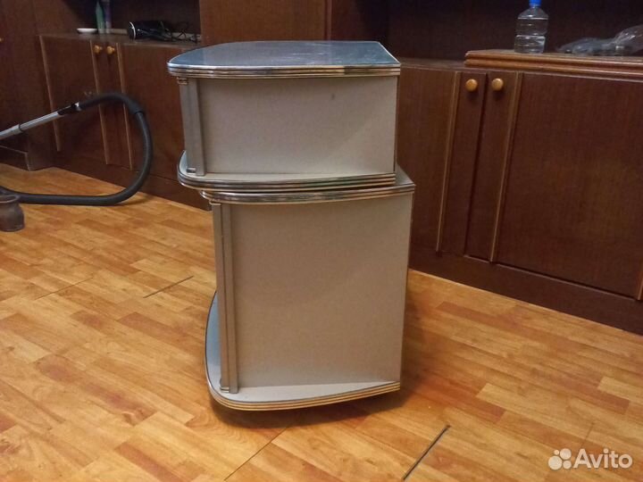 Подставка для телевизора