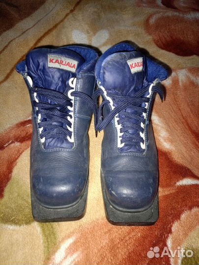 Лыжные ботинки