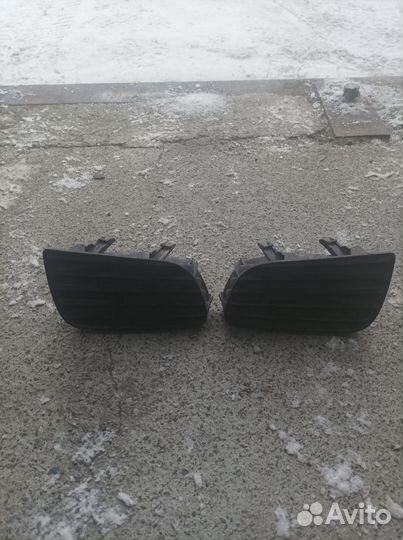 Заглушки в бампер Тойота premio