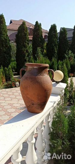 Глиняный кувшин