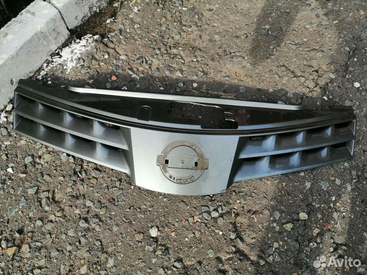 Решетка радиатора Nissan note e11