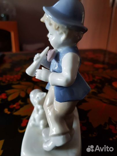 Статуэтка Мальчик