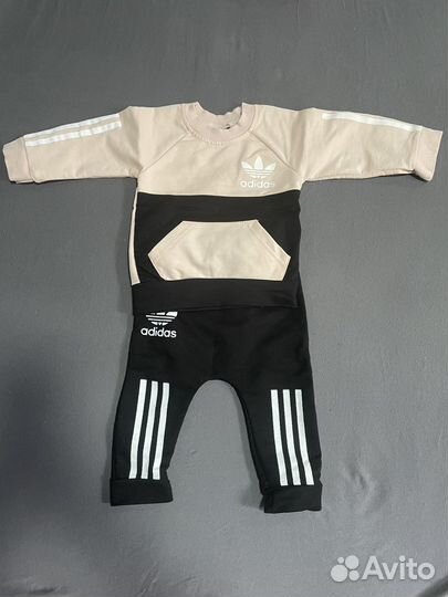 Костюм спортивный на девочку