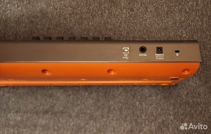 Миди клавиатура Novation launchkey 61