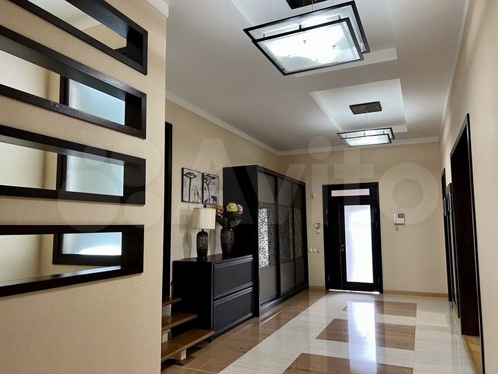 Дом 411,5 м² на участке 25 сот.