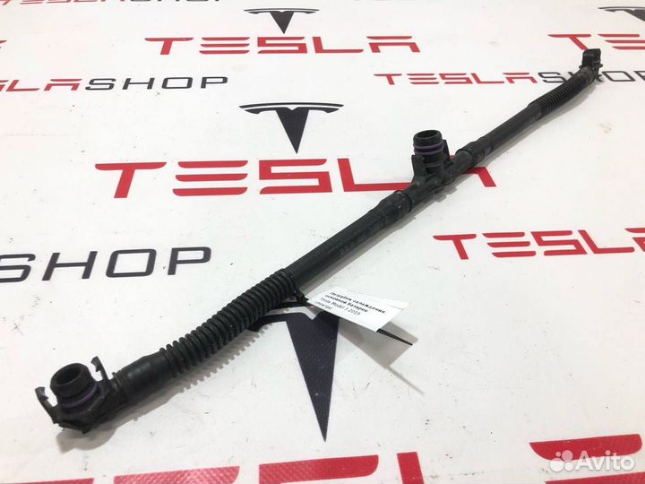 Патрубок охлаждения основной батареи Tesla Model 3