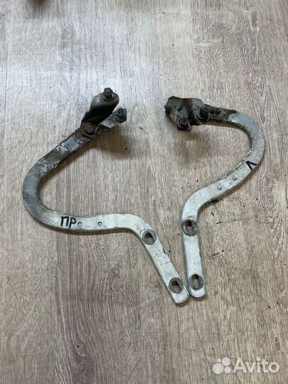 Петли капота VW Golf 2 Jetta 2