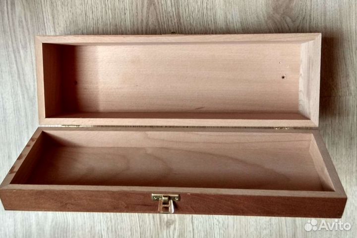 Деревянная коробка из под коньяка