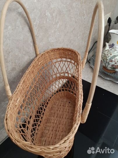 Корзина плетеная для подарков