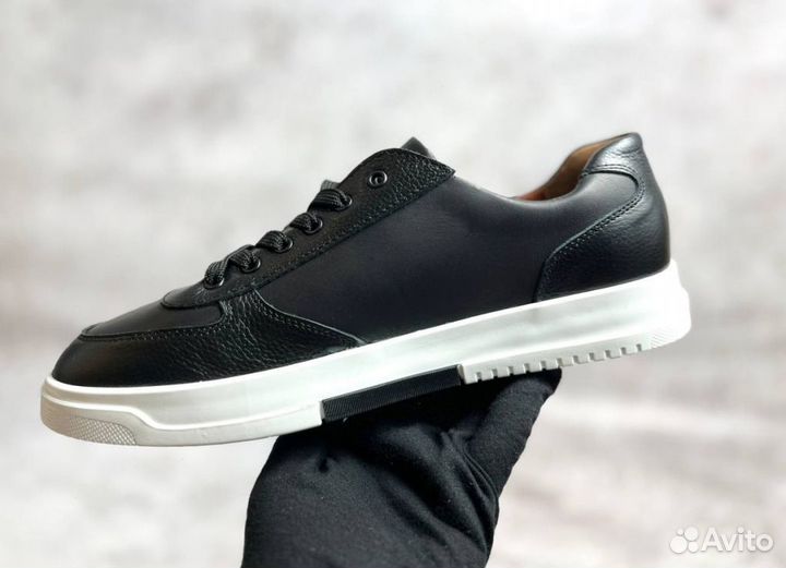 Кроссовки Boss комфортные