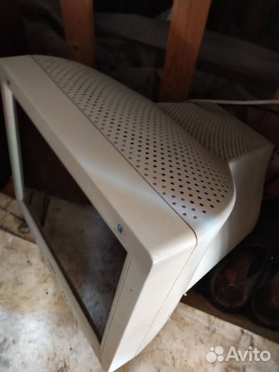 Монитор Philips 17