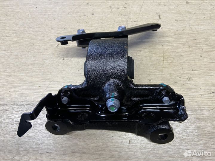 Опора двигателя левая Toyota Camry 75 2.0