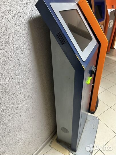 Металлический ящик