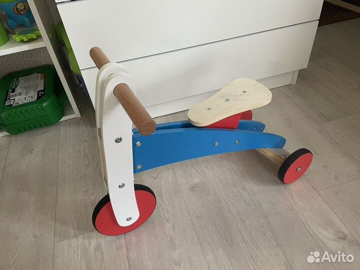 Беговел деревянный