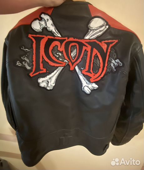 Skull jacket icon