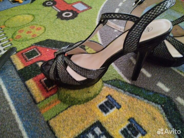 Туфли женские 39 размер