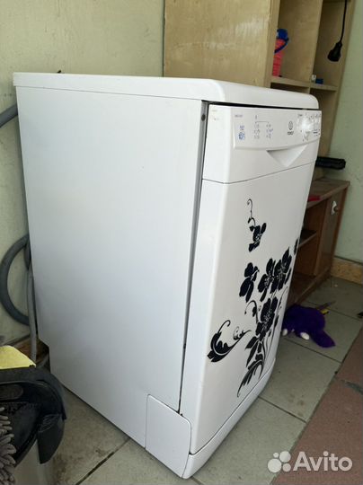 Посудомоечная машина Indesit бу нерабочая