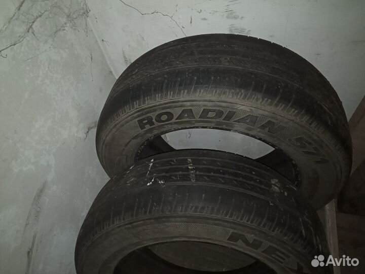 Nexen Roadian 571 235/65 R17 104T