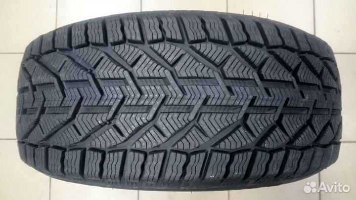 Tigar Winter 215/60 R17 96H