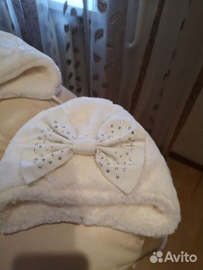 Зимняя меховая шапочка для девочки